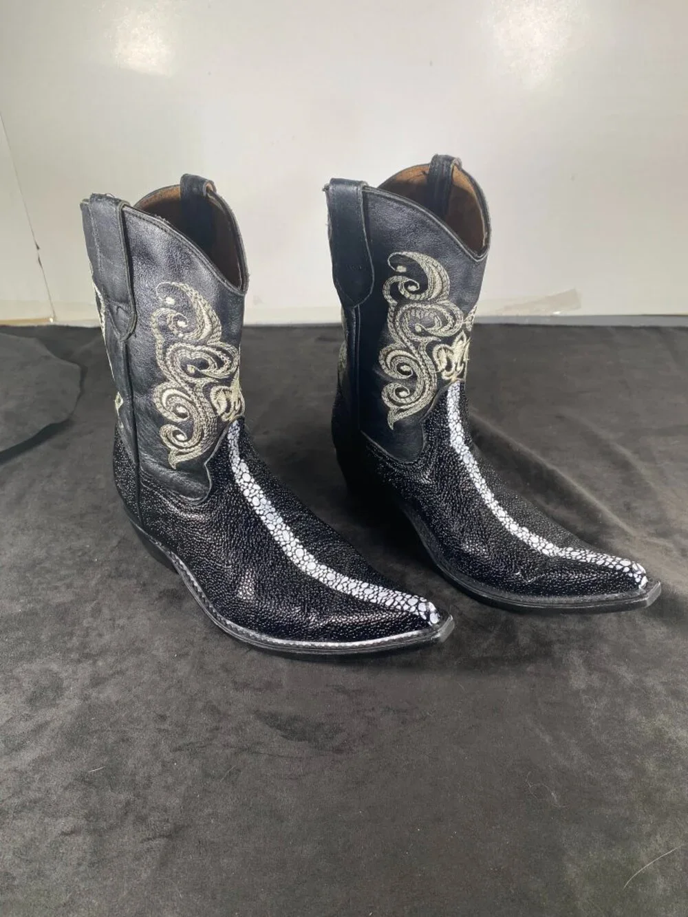 Youth/Big  Kids Authentic Snip Toe Sting Ray Exotic Boots, Made in Mexico, Used,